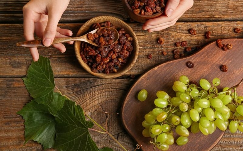Ăn nho khô có mập không