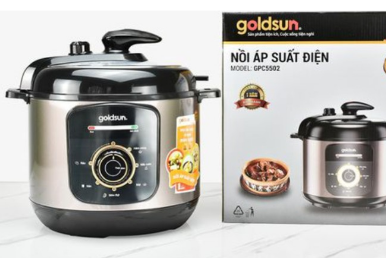 Goldsun GPC5502 có dung tích 5 lít, công suất 1.000 W và 6 chế độ nấu tiện lợi