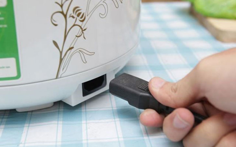 nồi cơm điện Cuckoo không vào điện (ảnh 1)