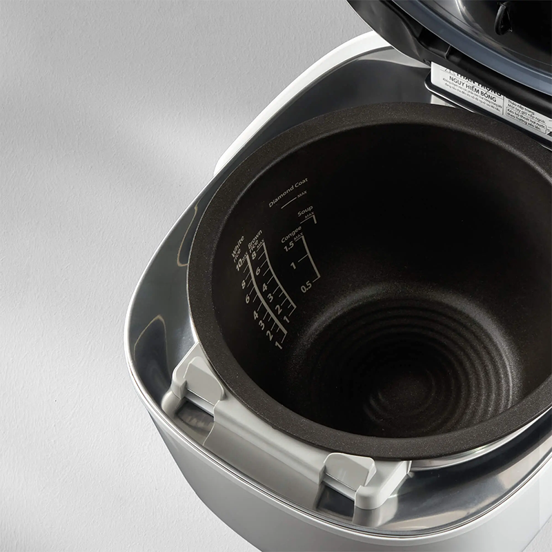 Dung tích 1.8 lít lý tưởng cho gia đình 6 người