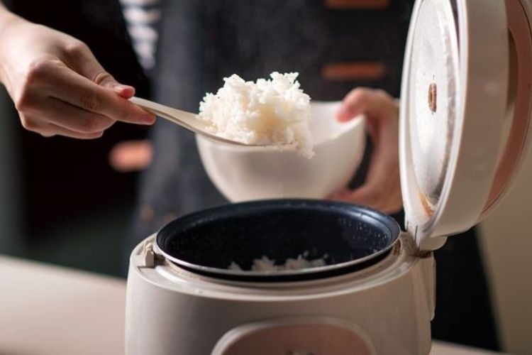 Nồi cơm điện chống dính tốt nhất 2026: Lựa chọn nấu cơm ngon và bền bỉ cho gia đình