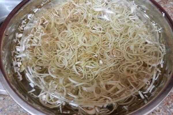 nộm hoa thiên lý bắp chuối (hình 2)