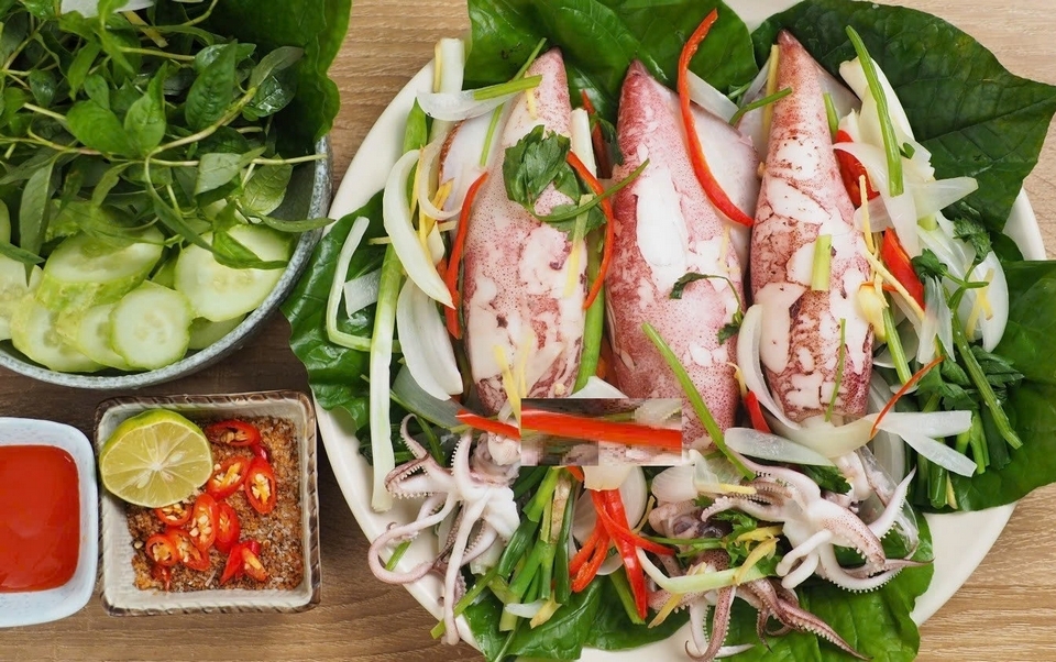 Khám phá những công thức nước chấm mực hấp thơm ngon, dễ làm khiến ai ăn cũng gật gù