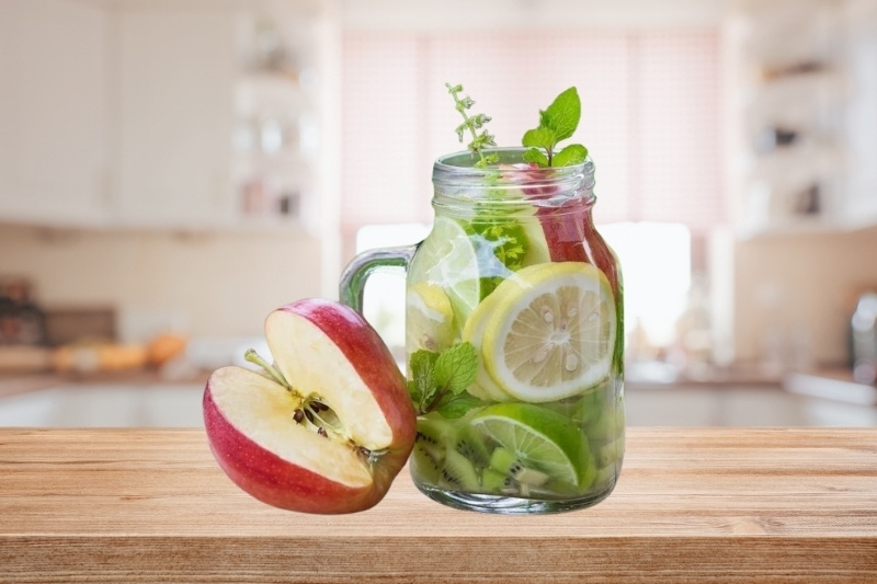 nước detox chanh táo 1