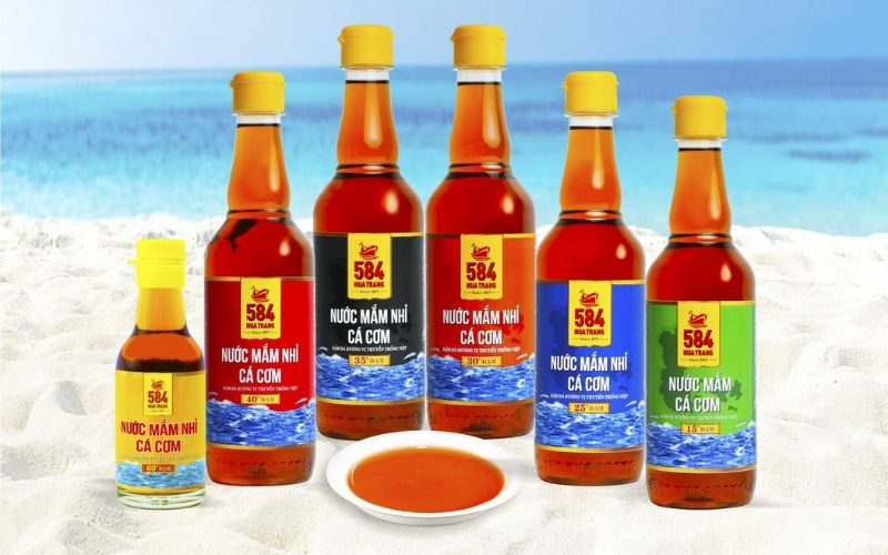 Nước mắm nhĩ cá cơm 584 Nha Trang