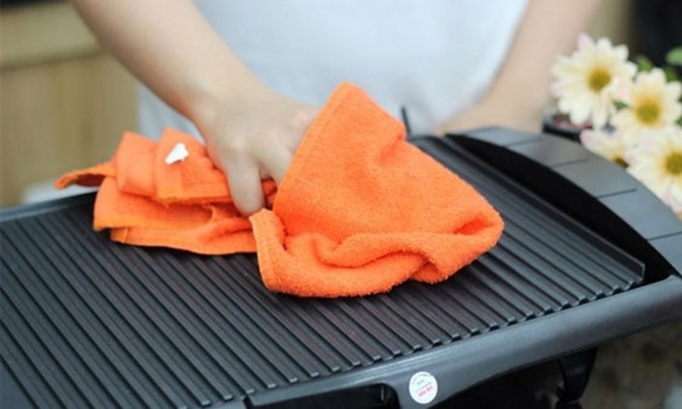 Nướng thịt bằng bếp nướng điện không khói (Hình 5)