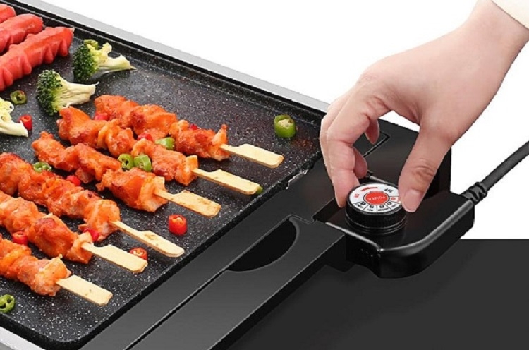 Nướng thịt bằng bếp nướng điện không khói (Hình 6)