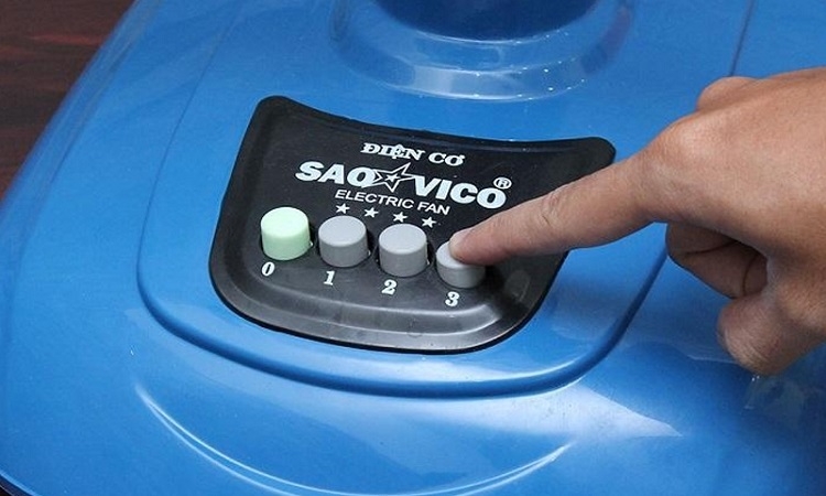 N&uacute;t bấm quạt bị kẹt (H&igrave;nh 1)
