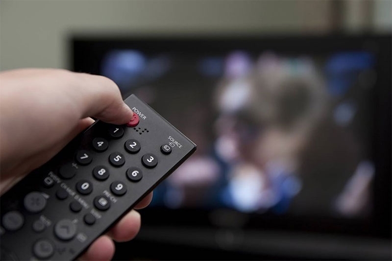 Nút nguồn tivi Sony ở đâu hình 3