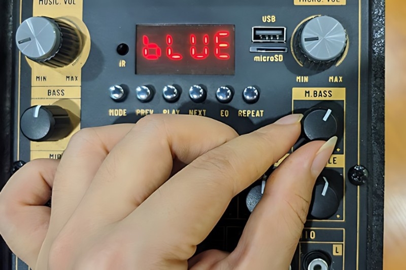 nút volume trên máy tăng âm có công dụng gì 3