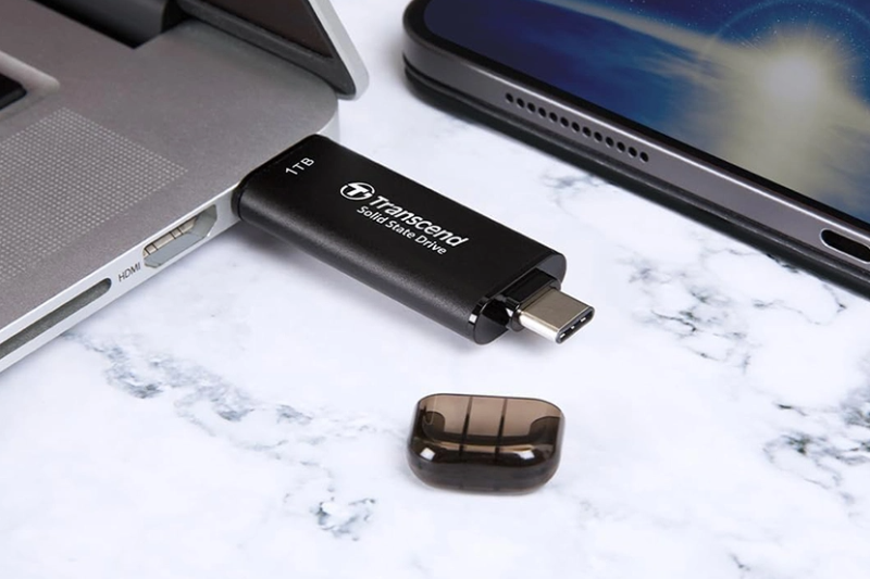 Ổ cứng di động Transcend - hình 1