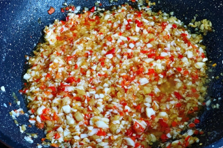 ốc tỏi nướng nước mắm hình 5