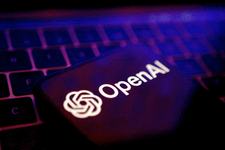 OpenAI mua lại công ty phần cứng AI của Jony Ive với giá gần 6.5 tỷ USD (~169 nghìn tỷ đồng)