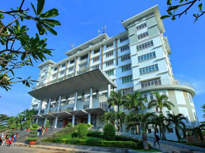 phân tích dữ liệu học trường nào - khtn.jpg