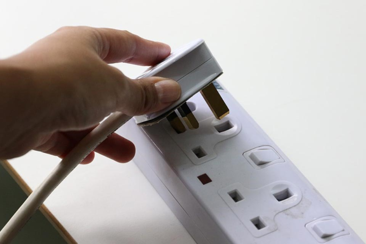 Phích cắm 3 chân có tác dụng gì 6