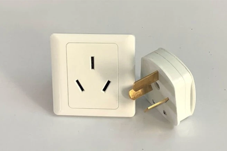 Phích cắm 3 chân có tác dụng gì 5