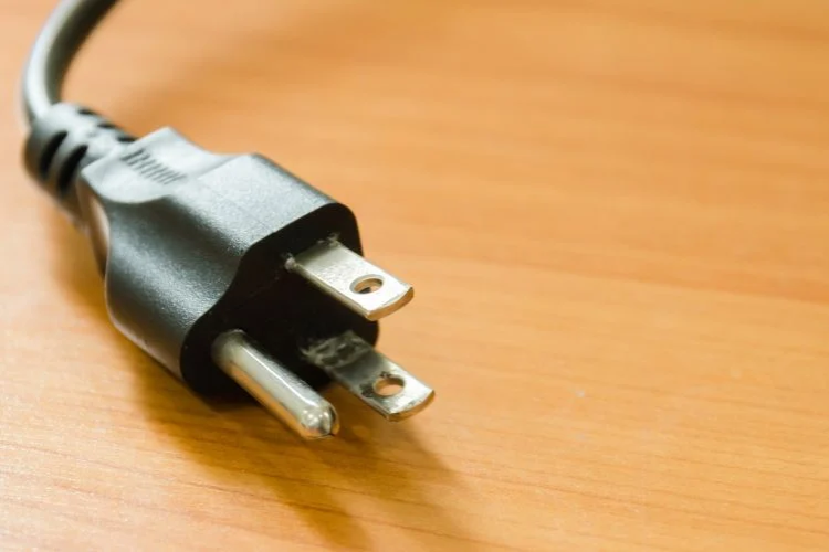 Phích cắm 3 chân có tác dụng gì 3