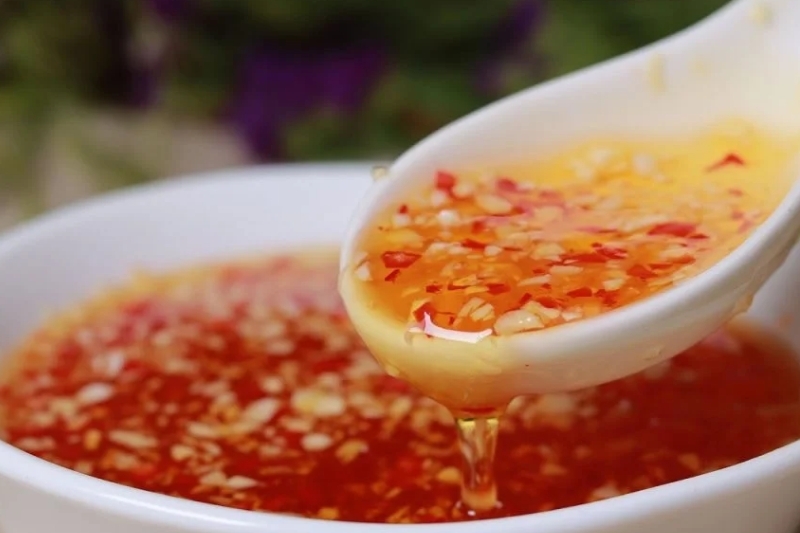 Bước 3: Pha nước chấm