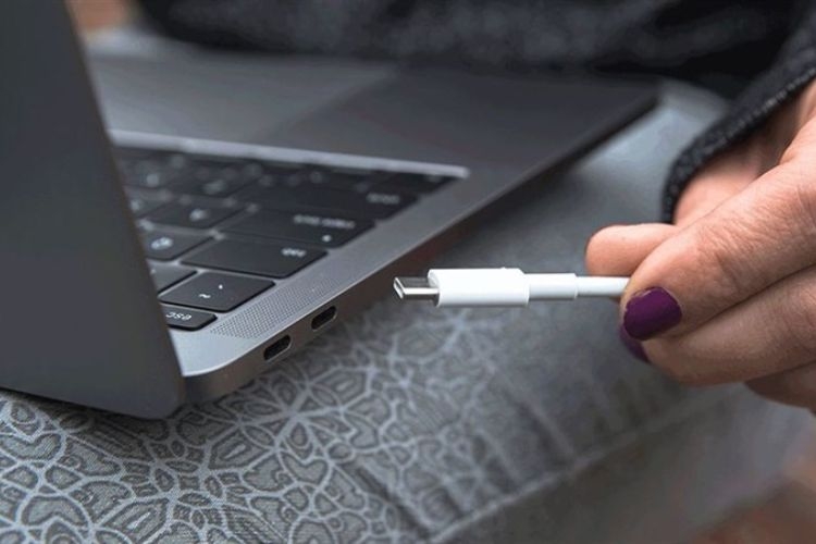 pin-laptop-0-available-plugged-in (5).jpg