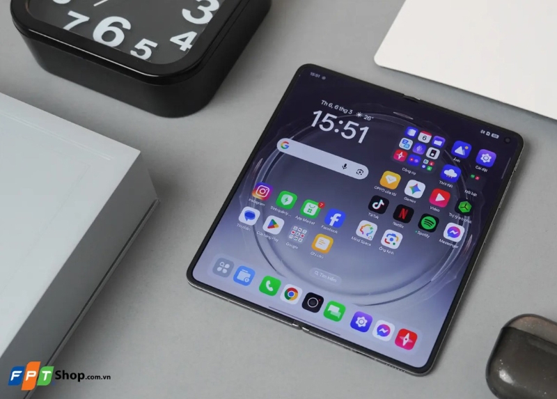 Màn hình kép LTPO hiện đại
