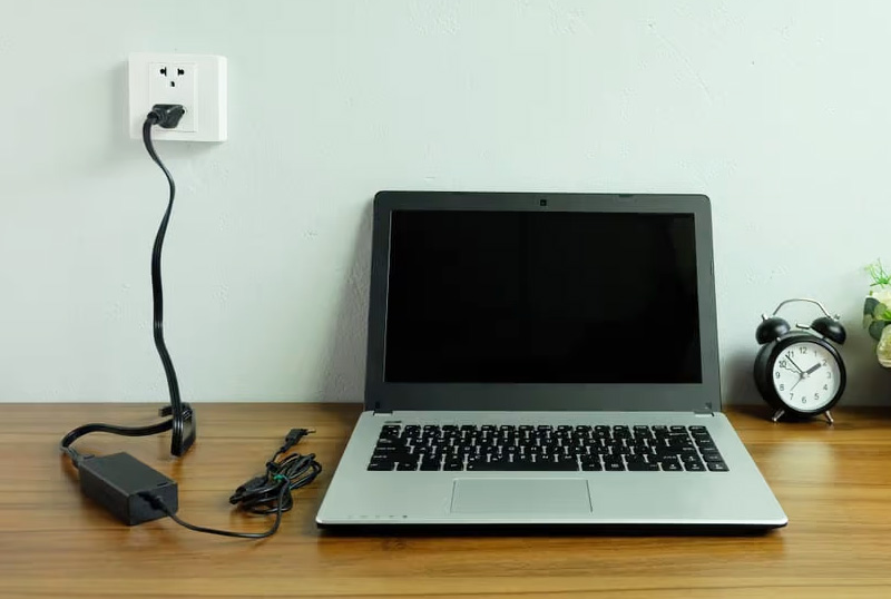 Plugged in laptop là gì? ( hình 1)