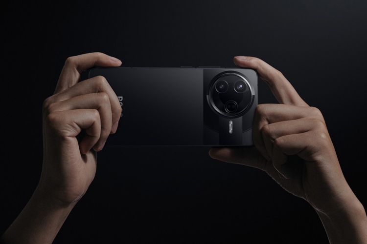 Poco F7 Pro ra mắt: Snapdragon 8 Gen 3, pin 6.000 mAh, sạc 90W - hình 3