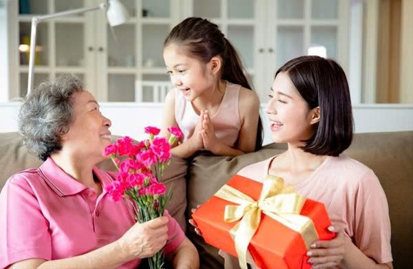 quà tặng 20 10 cho bà-1.jpg