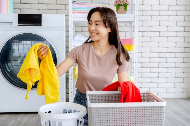 Quần áo mới mua về có nên giặt trước khi sử dụng 2