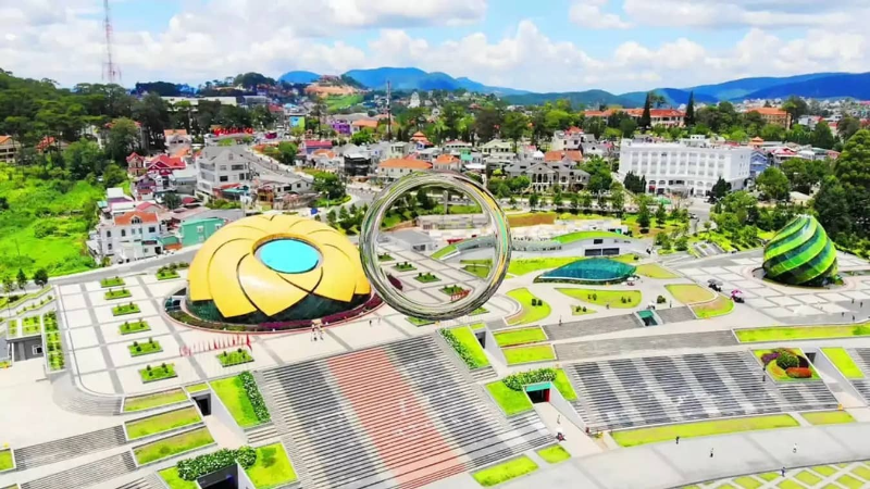 Quảng trường Lâm Viên (hình 1)