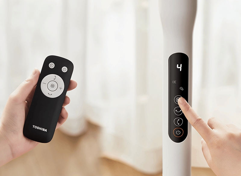 Toshiba F-DSC80XVN(W) điều khiển dễ dàng với remote