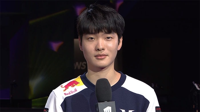 Rascal LOL là ai hình 5