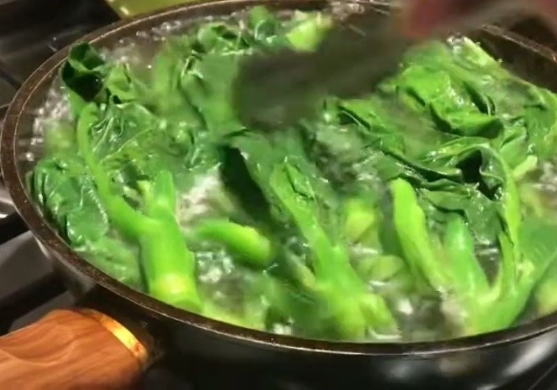 rau cải làn xào tỏi 5