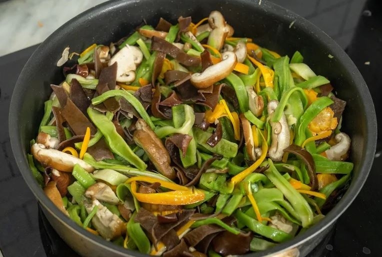 rau tiến vua xào 7
