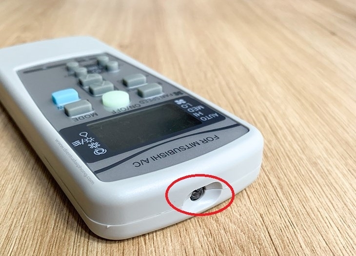 remote máy lạnh không bấm được 2