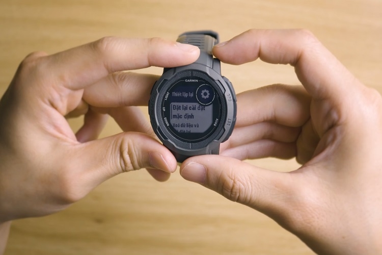 reset đồng hồ garmin 7