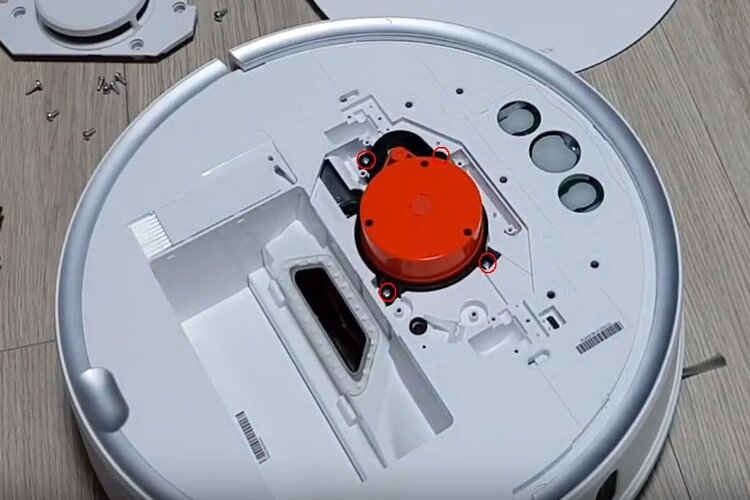 Robot hút bụi báo lỗi cliff sensor: Nguyên nhân nào gây ra lỗi này và cách xử lý ra sao?