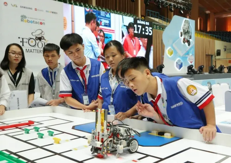 robotics-la-gi-1.png