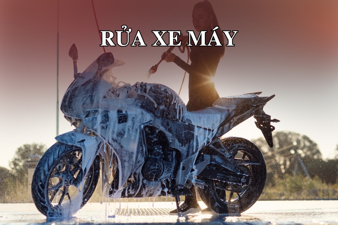 Rửa xe máy nhanh và sạch tại nhà: Hướng dẫn chi tiết cách tự rửa xe sáng bóng như mới