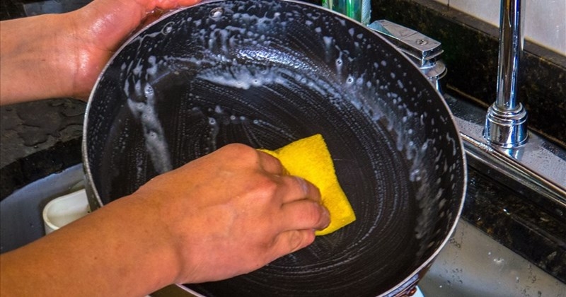 sai lầm cần tránh khi sử dụng chảo chống dính - hình 3