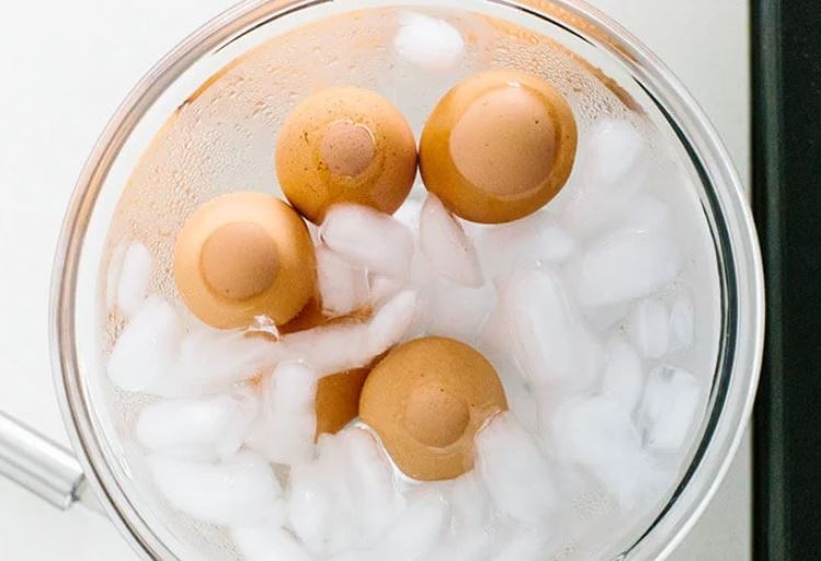 sai lầm khiến trứng luộc khó bóc vỏ 5