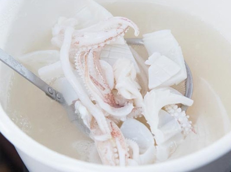 salad mực 15