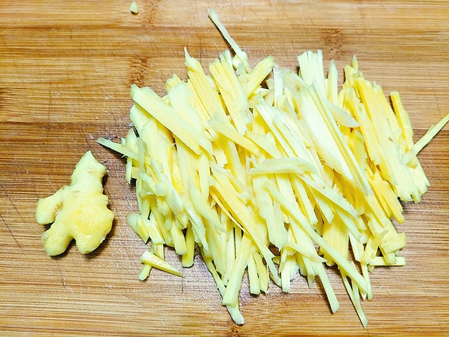 salad tôm hoa thiên lý xá xíu (hình 5)
