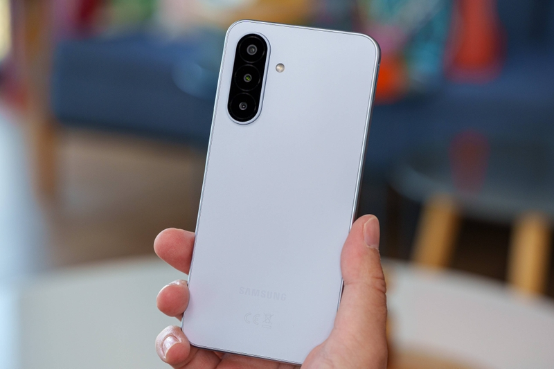 Có nên mua Samsung Galaxy A18 hay không?
