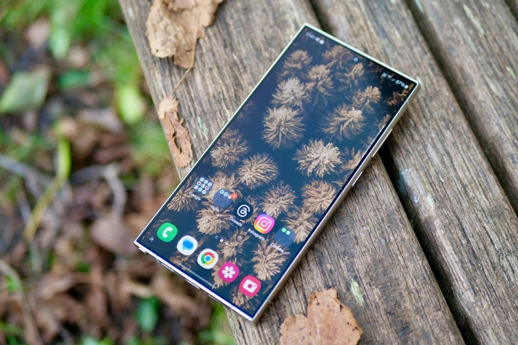 Samsung Galaxy S25 sẽ cắt giảm chi phí bằng công nghệ màn hình mới