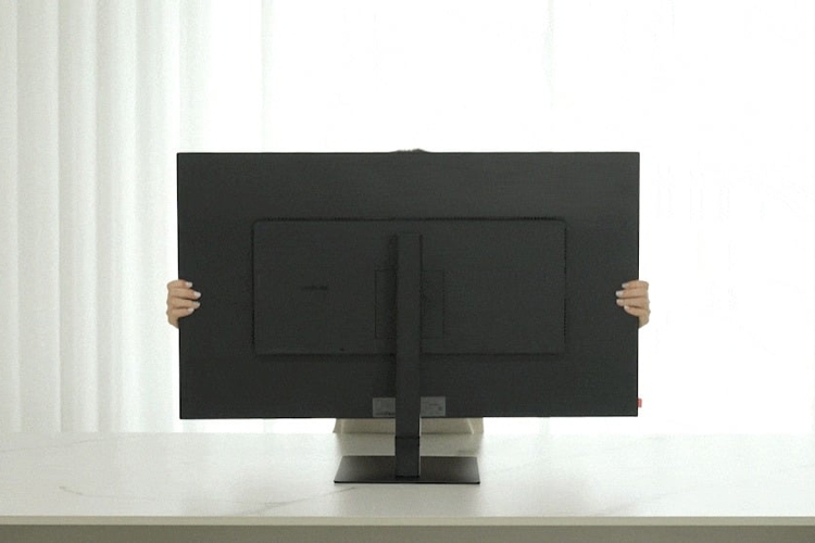 Samsung ra mắt màn hình ViewFinity S8 37 inch với độ phân giải UHD, cổng USB-C 90W và công tắc KVM - hình 1