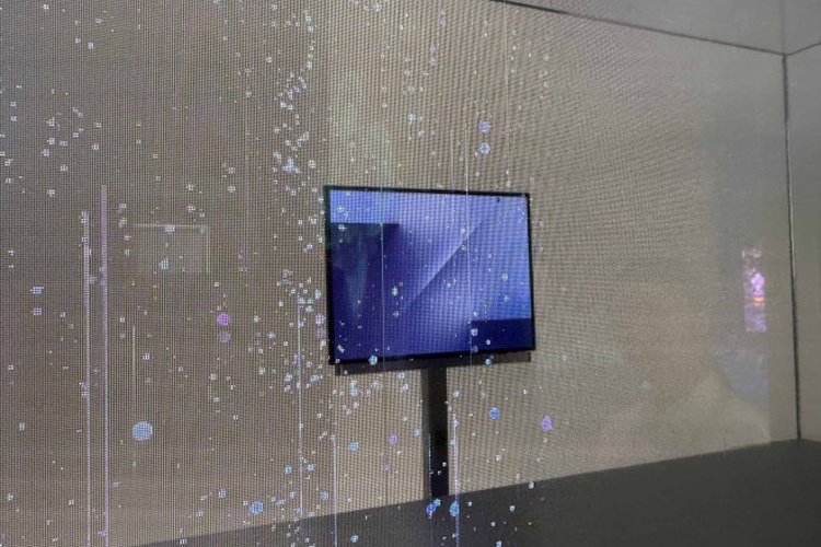 Samsung trình diễn nguyên mẫu smartphone gập ba màn hình đầu tiên