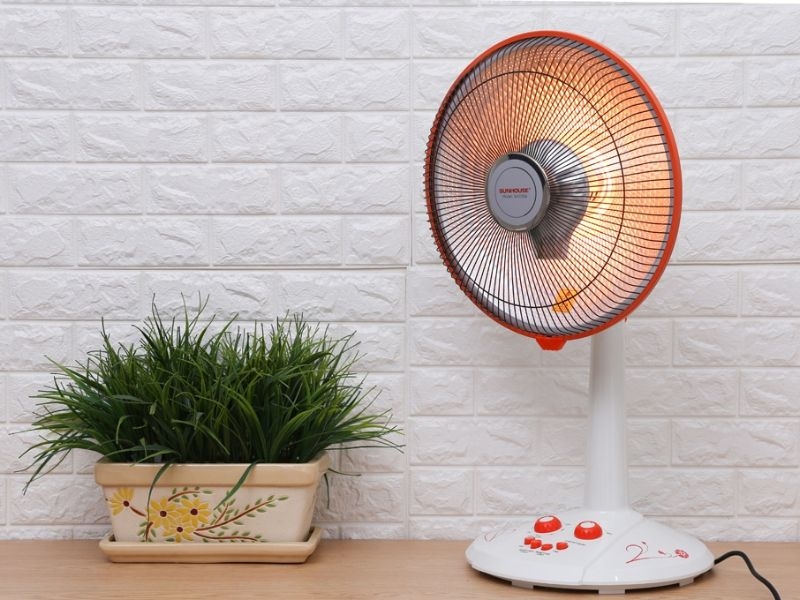 Quạt sưởi, đèn sưởi - Sản phẩm giữ ẩm mùa đông