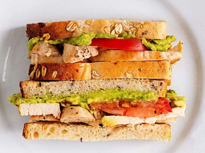 Sandwich gà 1