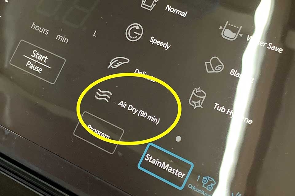 Sấy gió 90 phút là gì? Các thông tin bạn cần biết để tránh quần áo ẩm mùi và tốn điện