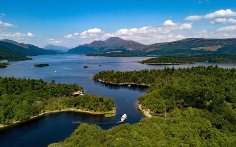Loch Lomond ở Scotland